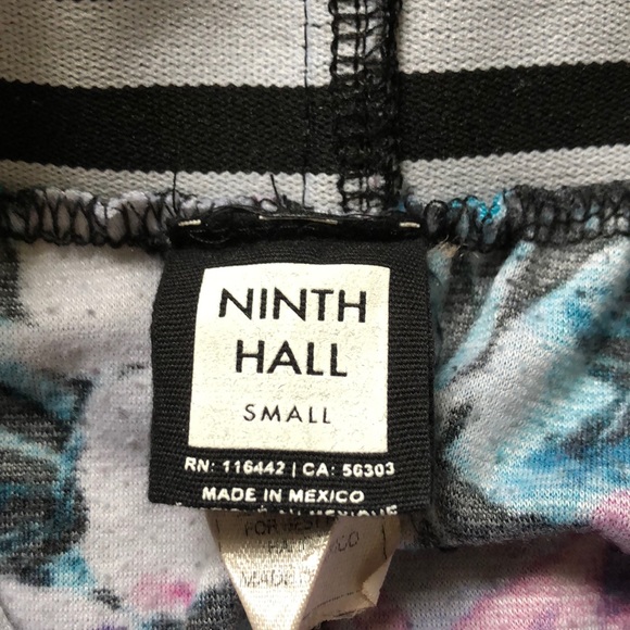 🌺Zumiez Skater Skirt🌺 - Picture 3 of 4